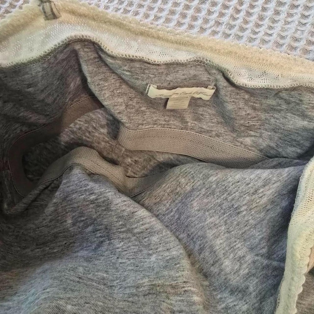 Vntg Y2K American Eagle Grey Lace Trim Tank Top - Picture 7 of 8